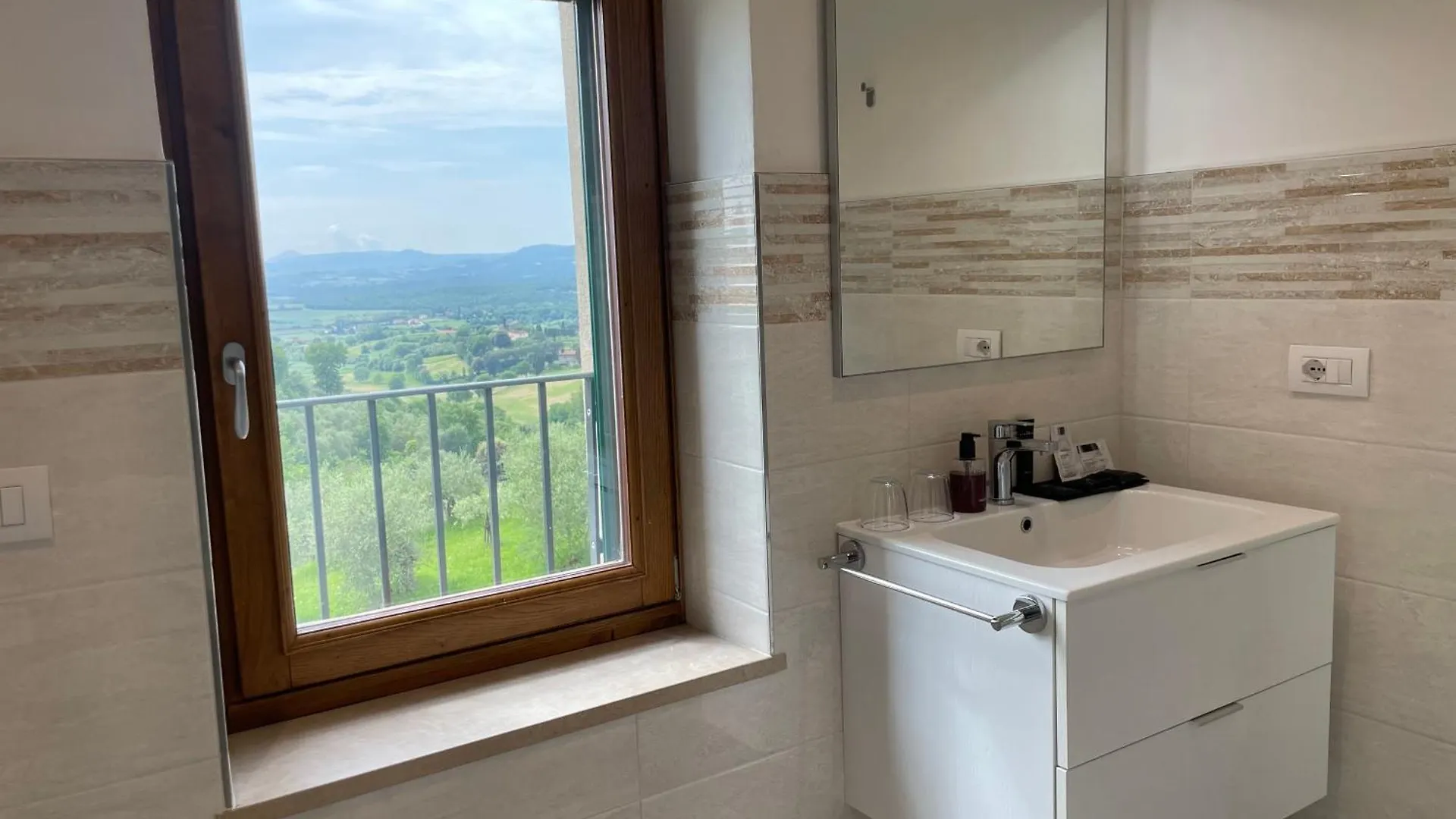 Resort Panoramico Canale Suite - Private Parking - Natural Park Sinalunga Apartment